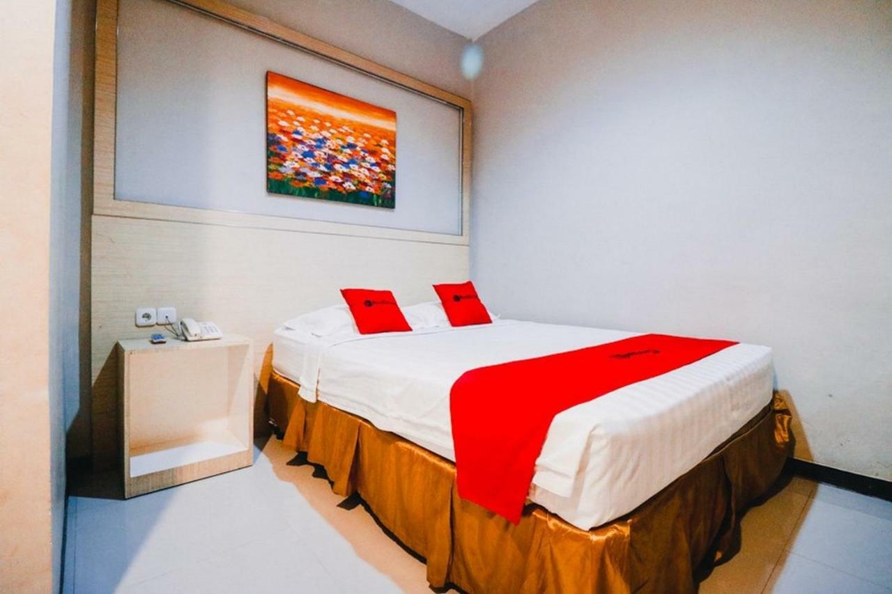Reddoorz Plus Near Sultan Hasanuddin Airport Макасар Экстерьер фото